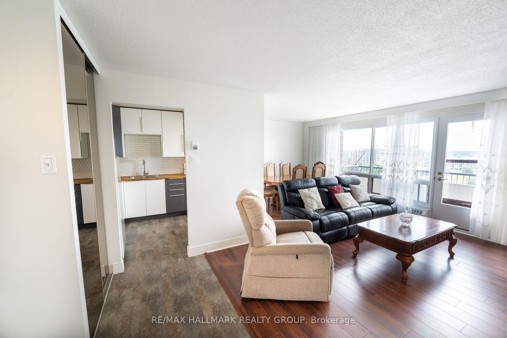 Photo 8 of Unit 906, 20 Chesterton Drive, Ottawa, Borden Farm/Stewart Farm/Carleton Heights/Parkwood Hills — HOMEH