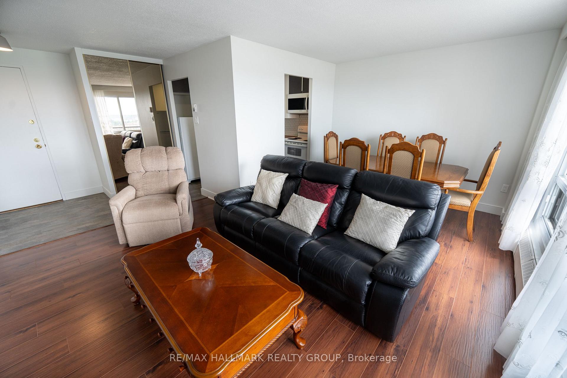 Photo 12 of Unit 906, 20 Chesterton Drive, Ottawa, Borden Farm/Stewart Farm/Carleton Heights/Parkwood Hills — HOMEH