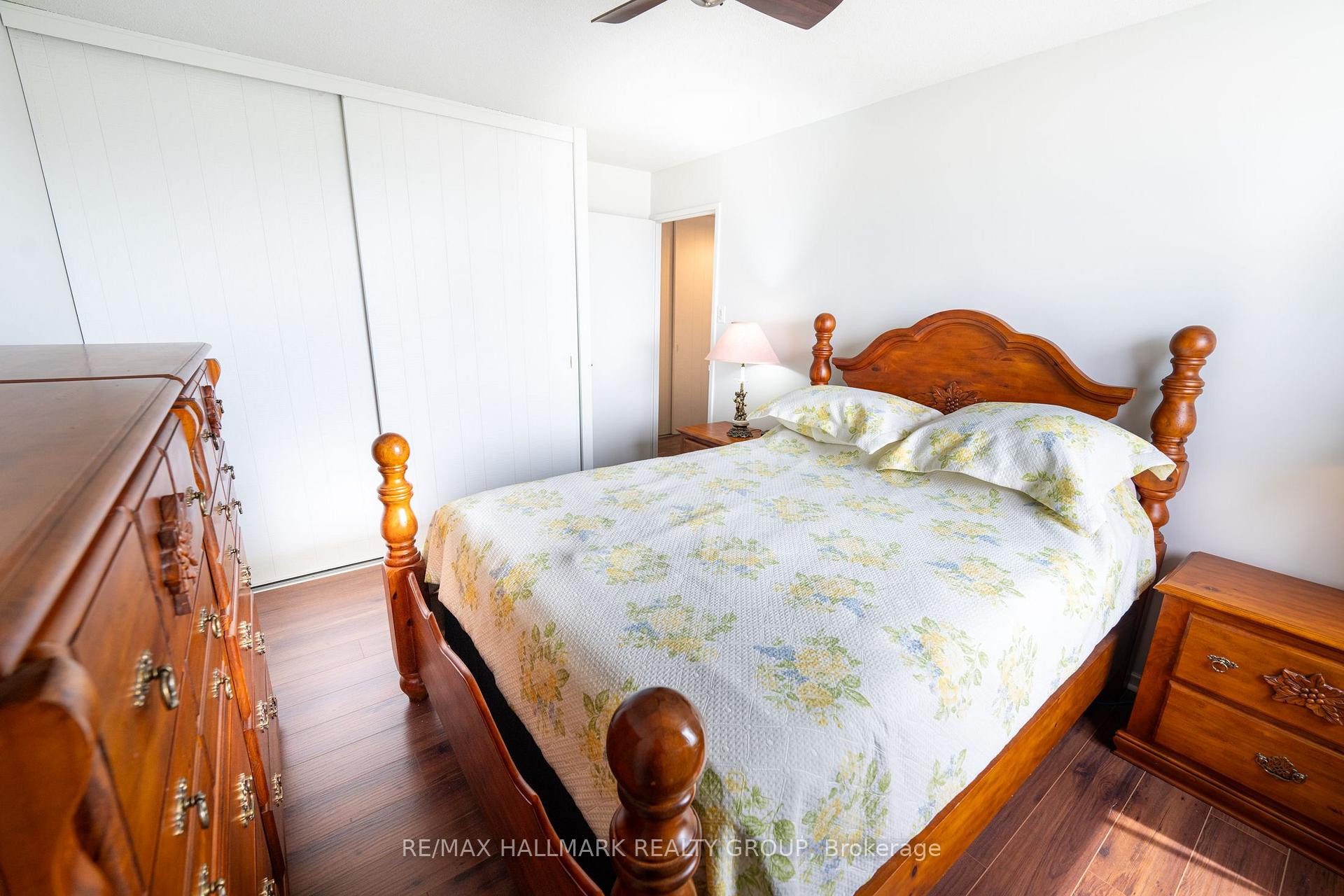 Photo 18 of Unit 906, 20 Chesterton Drive, Ottawa, Borden Farm/Stewart Farm/Carleton Heights/Parkwood Hills — HOMEH