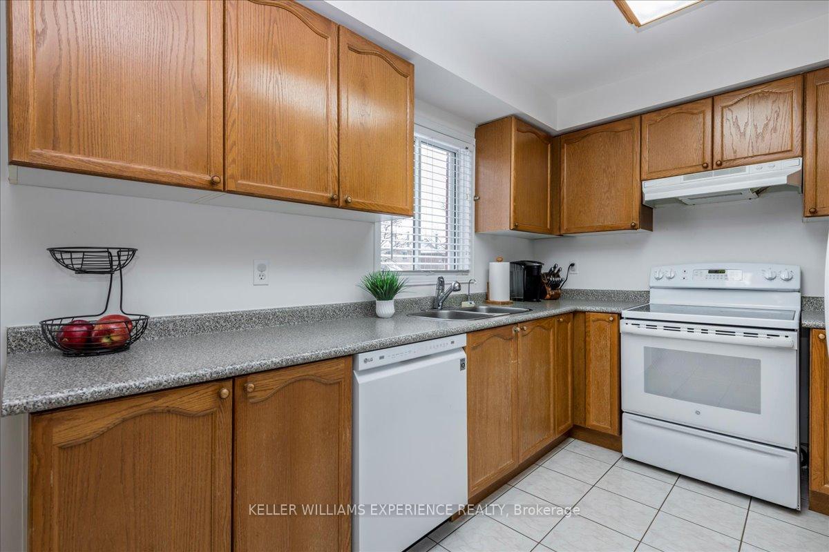 Photo 18 of 132 James Street, Barrie, Ardagh — HOMEH