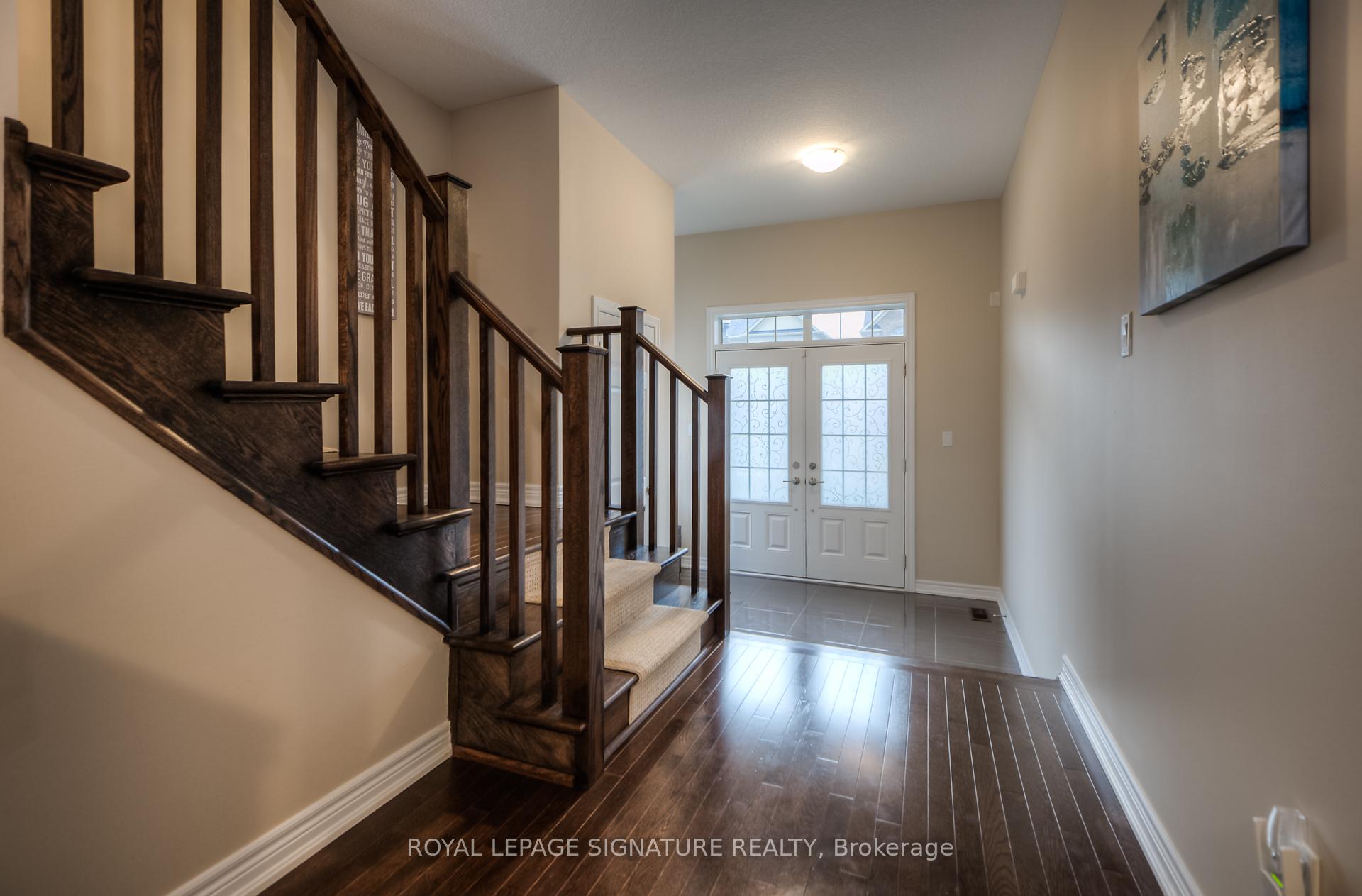 Photo 2 of 102 Coopershawk Street, Kitchener, Bridgeport — HOMEH