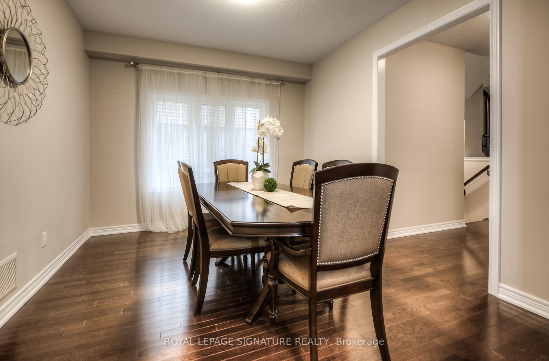 Photo 4 of 102 Coopershawk Street, Kitchener, Bridgeport — HOMEH