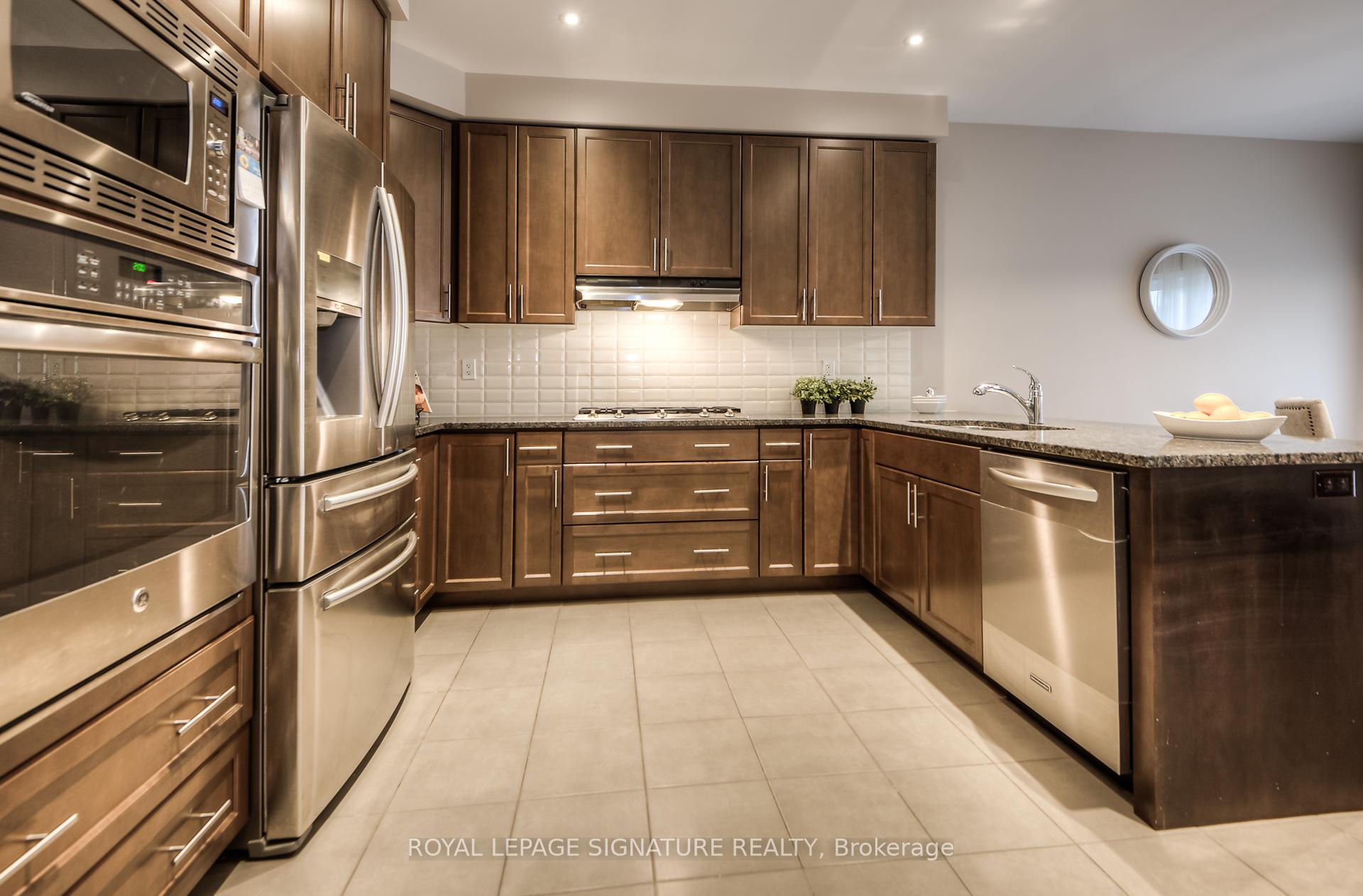 Photo 6 of 102 Coopershawk Street, Kitchener, Bridgeport — HOMEH