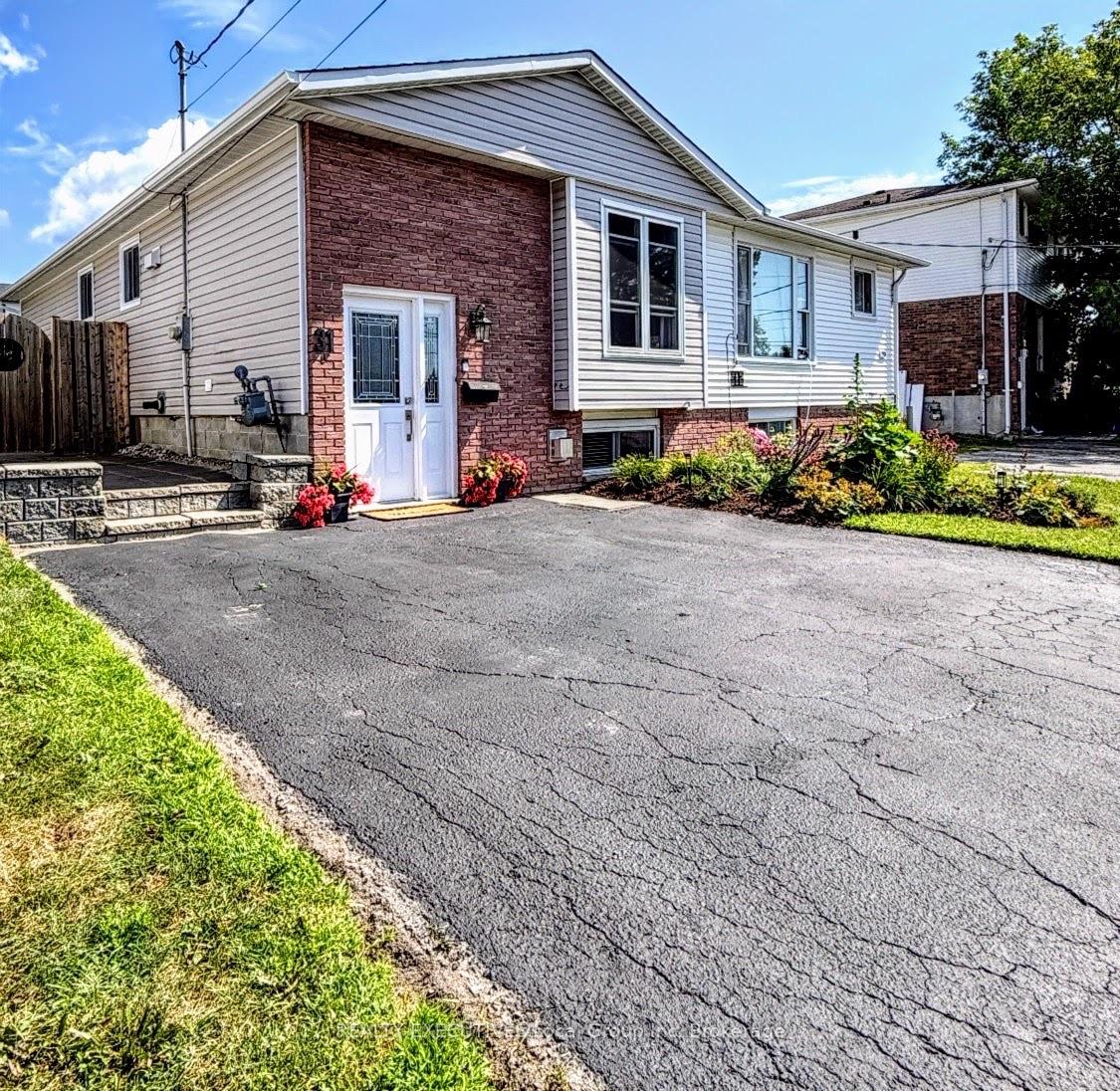 Photo 1 of 31 McGibbon Street, North Bay, College Heights — HOMEH