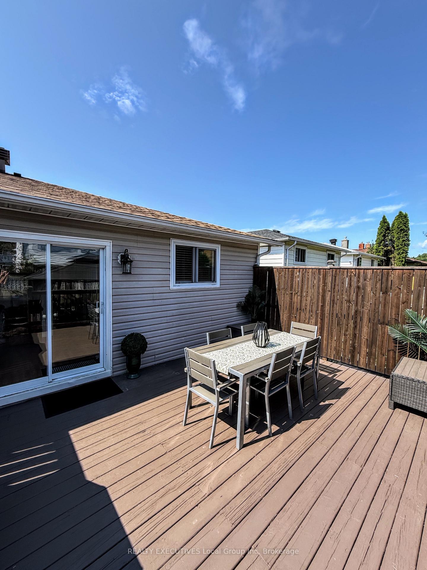 Photo 34 of 31 McGibbon Street, North Bay, College Heights — HOMEH