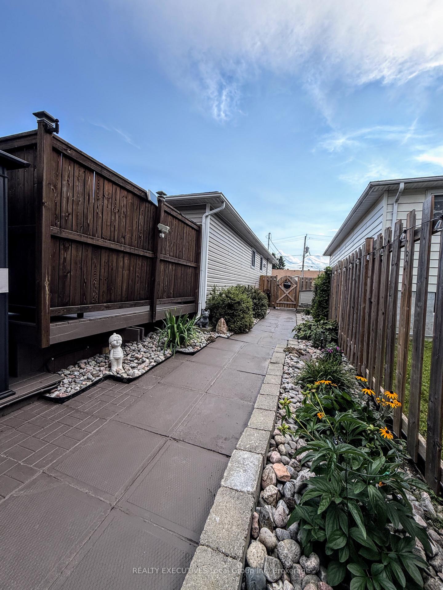 Photo 42 of 31 McGibbon Street, North Bay, College Heights — HOMEH