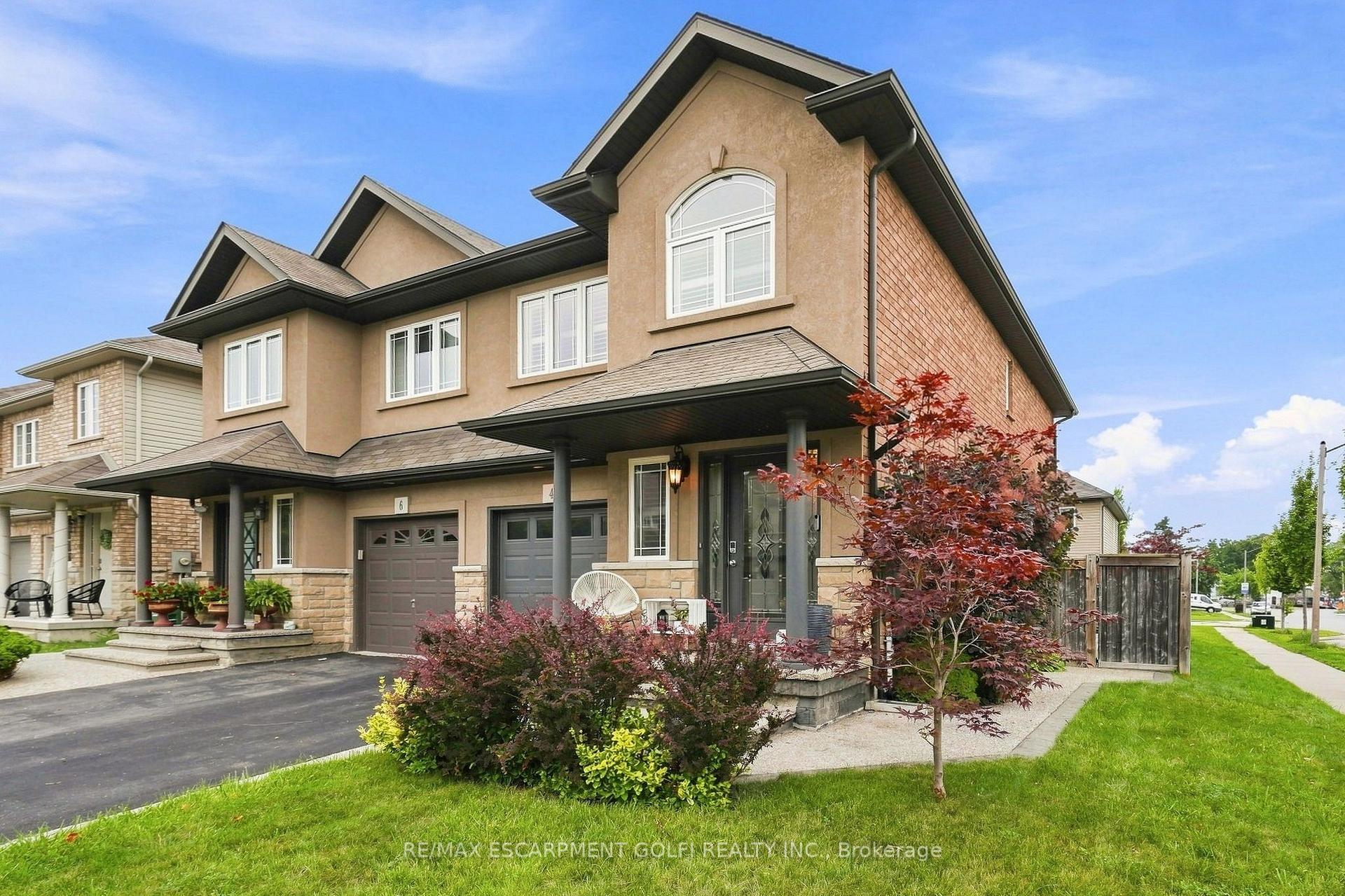 Photo 2 of 4 Whitworth Terrace, Hamilton, Stoney Creek — HOMEH