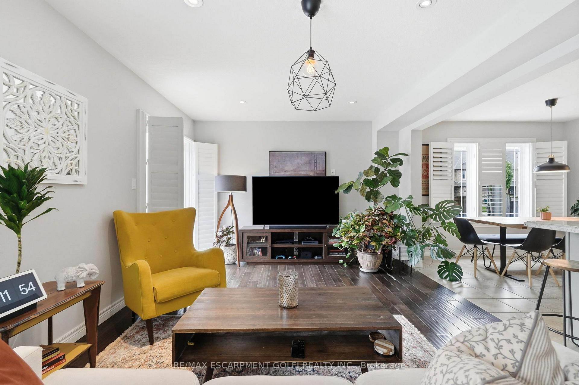 Photo 13 of 4 Whitworth Terrace, Hamilton, Stoney Creek — HOMEH