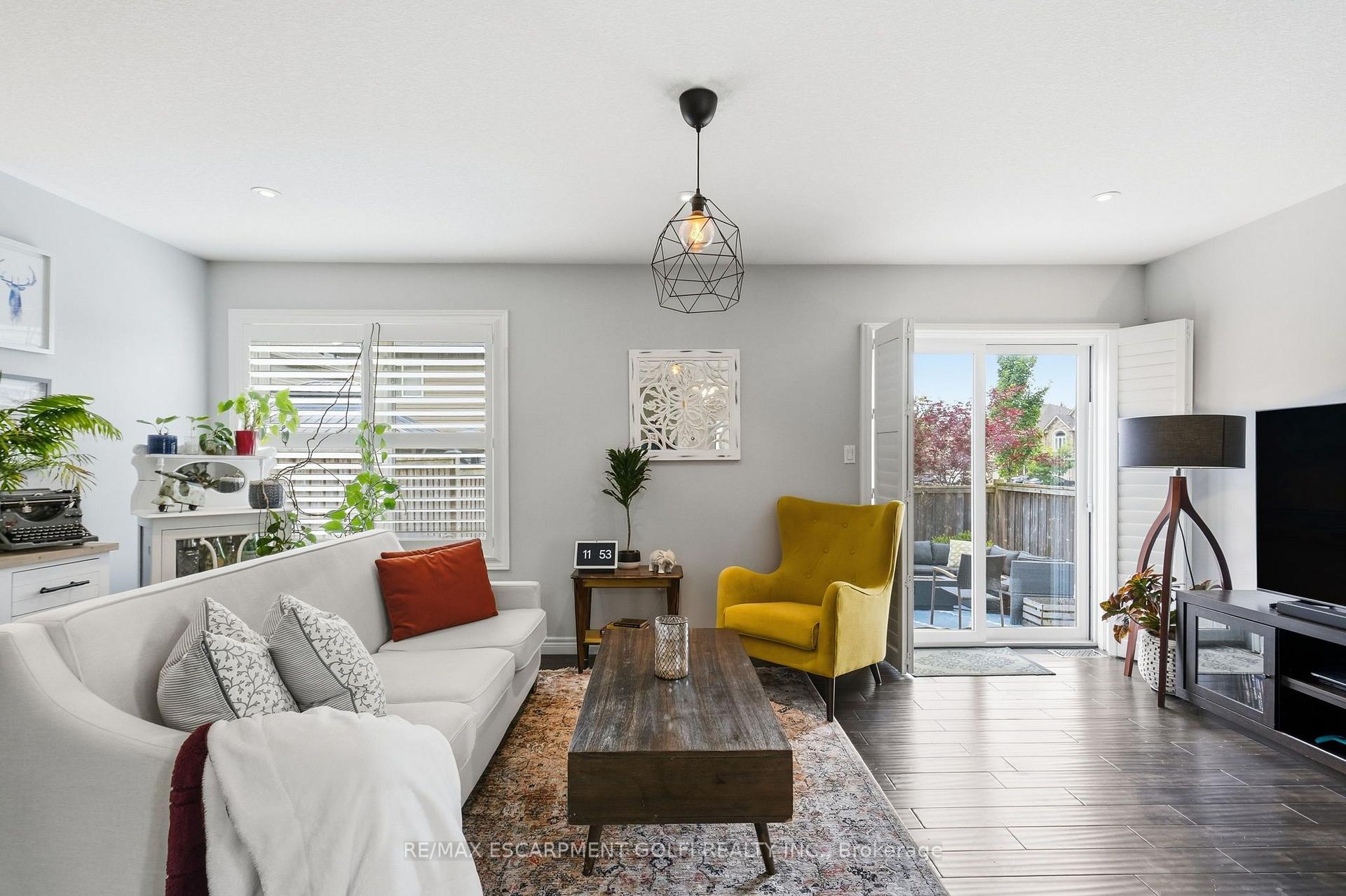 Photo 14 of 4 Whitworth Terrace, Hamilton, Stoney Creek — HOMEH
