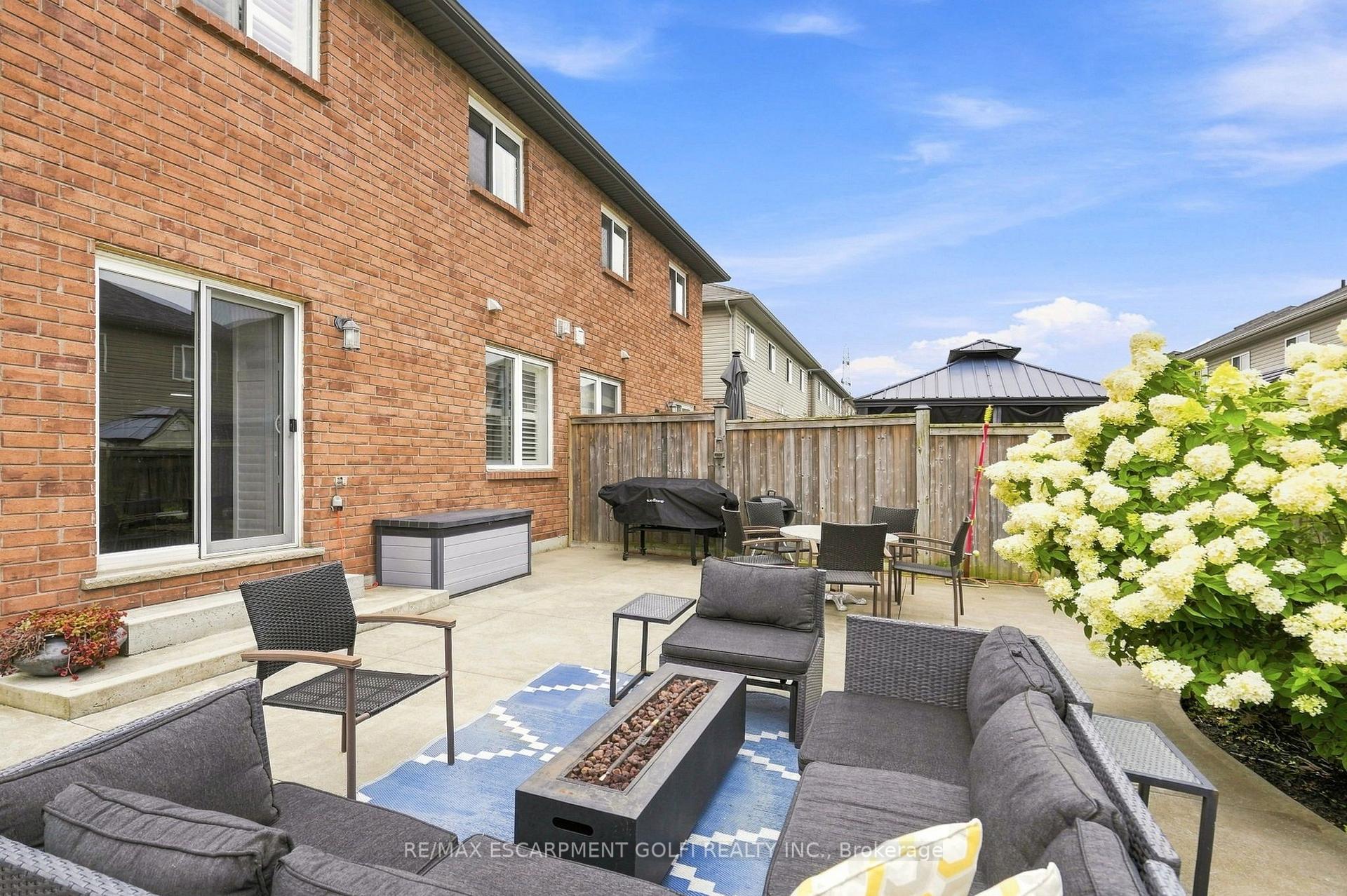 Photo 33 of 4 Whitworth Terrace, Hamilton, Stoney Creek — HOMEH
