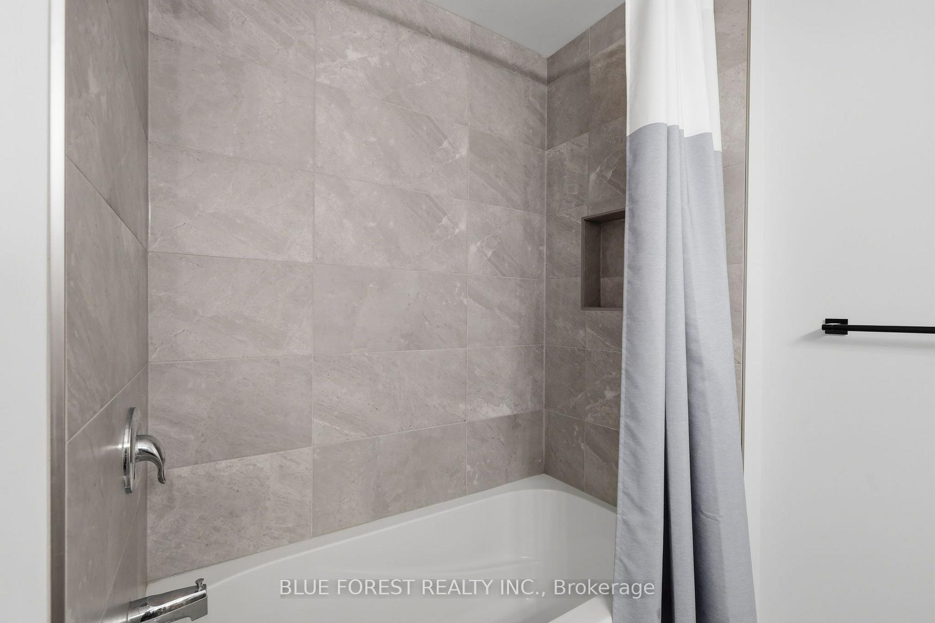 Photo 30 of 283 Winlow Way, Middlesex Centre, Komoka — HOMEH