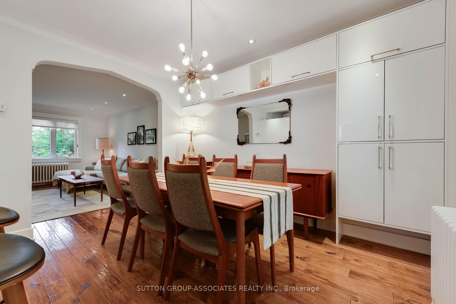 Photo 11 of 18 Earnscliffe Road, Toronto, Oakwood Village — HOMEH