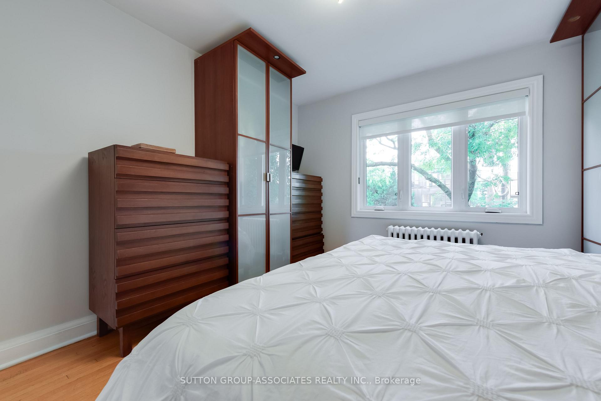 Photo 22 of 18 Earnscliffe Road, Toronto, Oakwood Village — HOMEH