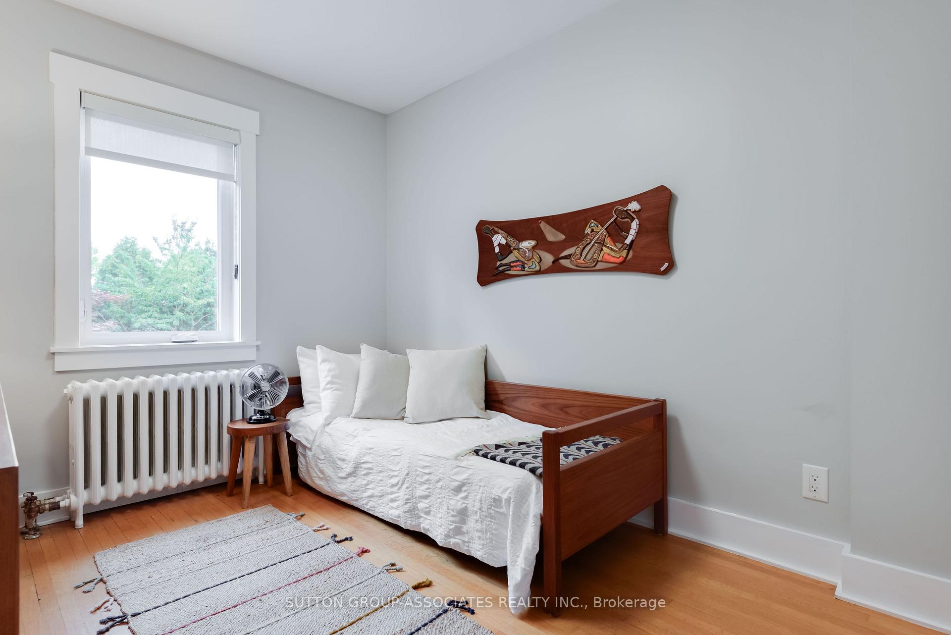 Photo 30 of 18 Earnscliffe Road, Toronto, Oakwood Village — HOMEH