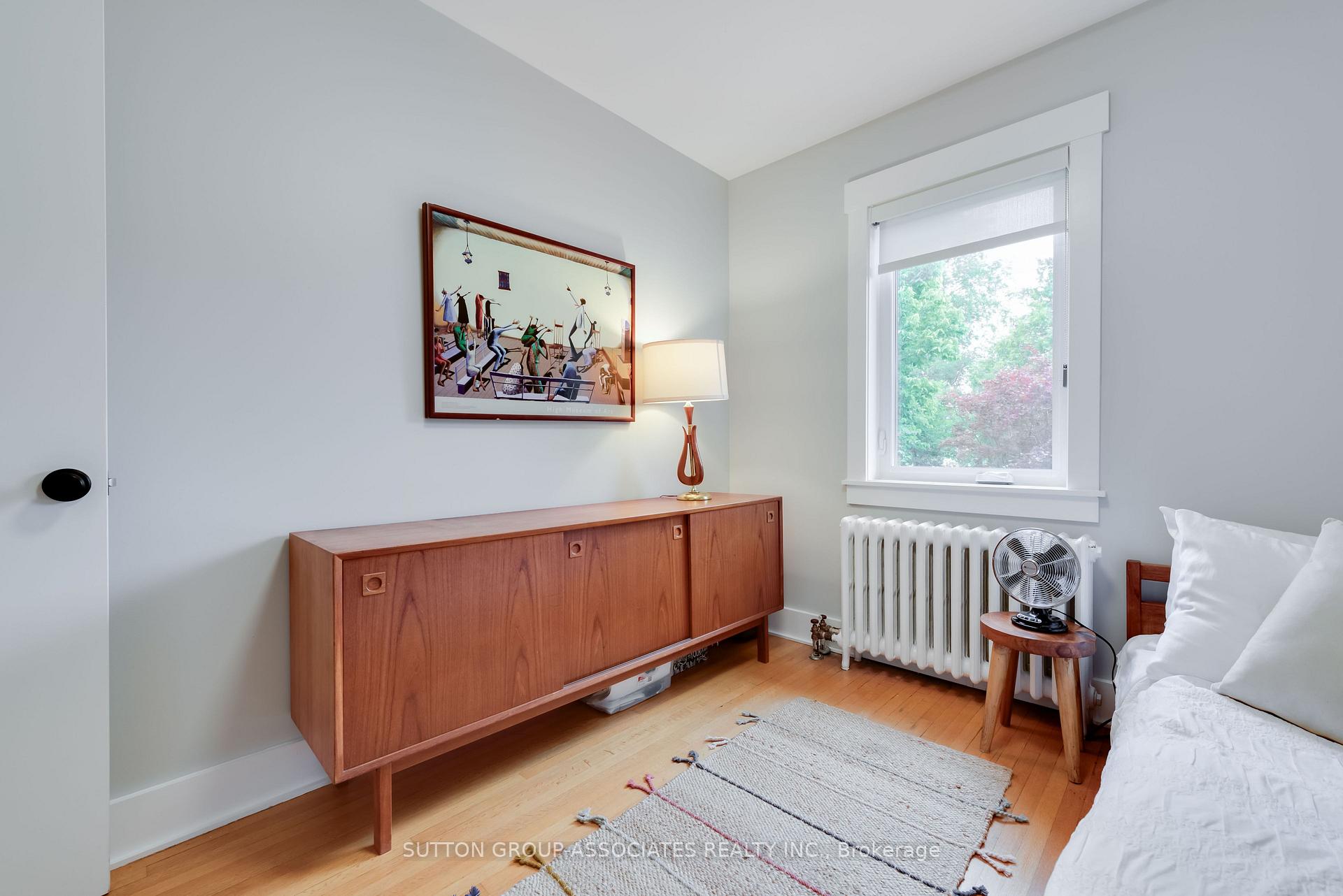 Photo 31 of 18 Earnscliffe Road, Toronto, Oakwood Village — HOMEH