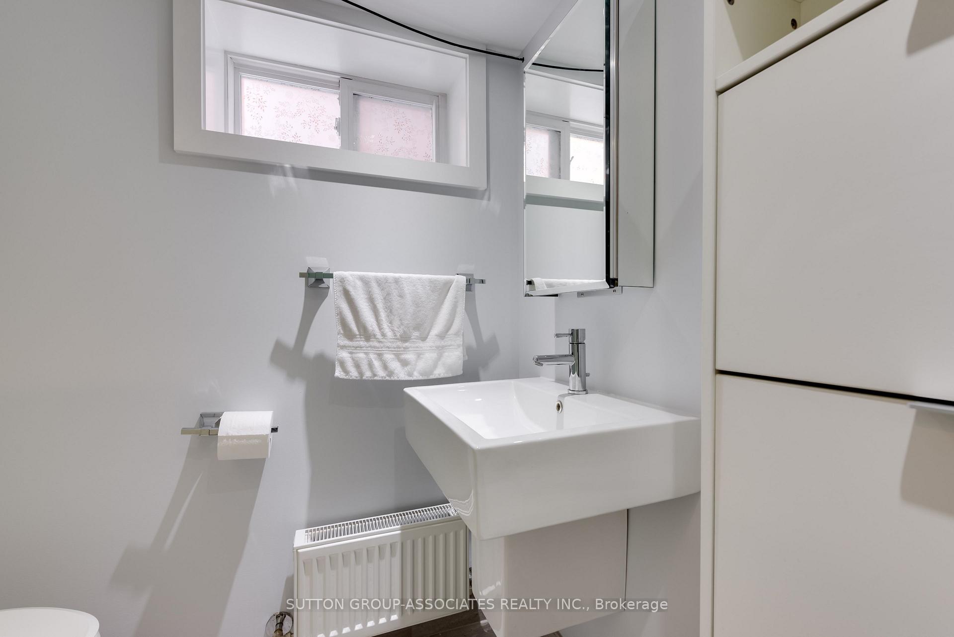 Photo 40 of 18 Earnscliffe Road, Toronto, Oakwood Village — HOMEH