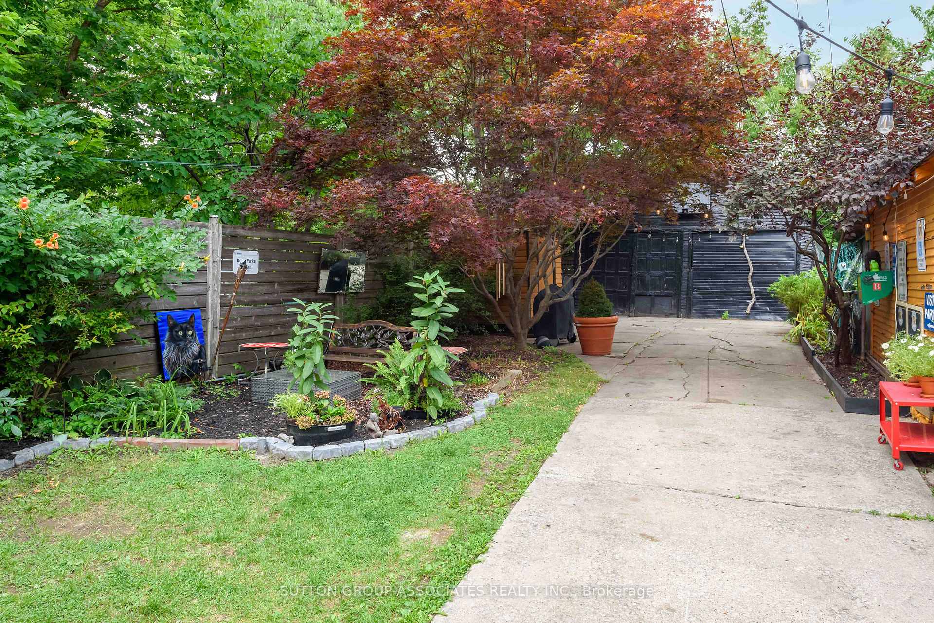 Photo 41 of 18 Earnscliffe Road, Toronto, Oakwood Village — HOMEH