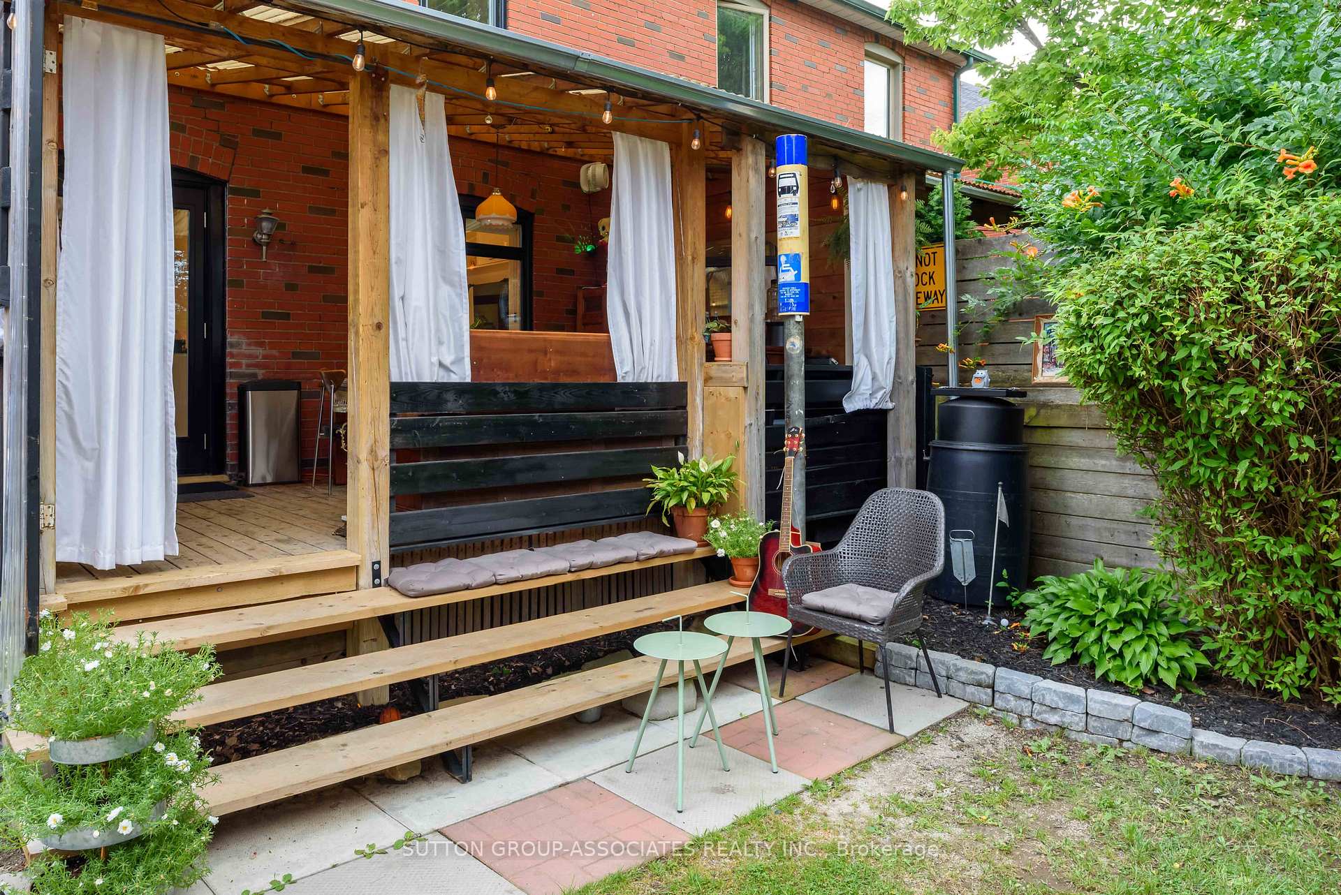Photo 42 of 18 Earnscliffe Road, Toronto, Oakwood Village — HOMEH
