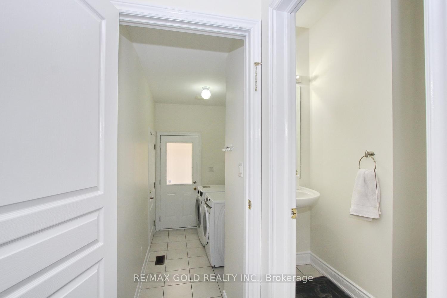 Photo 11 of 52 Bear Run Road, Brampton, Credit Valley — HOMEH