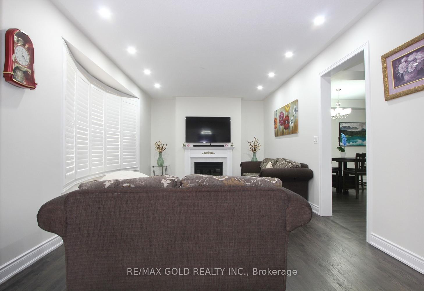 Photo 13 of 52 Bear Run Road, Brampton, Credit Valley — HOMEH