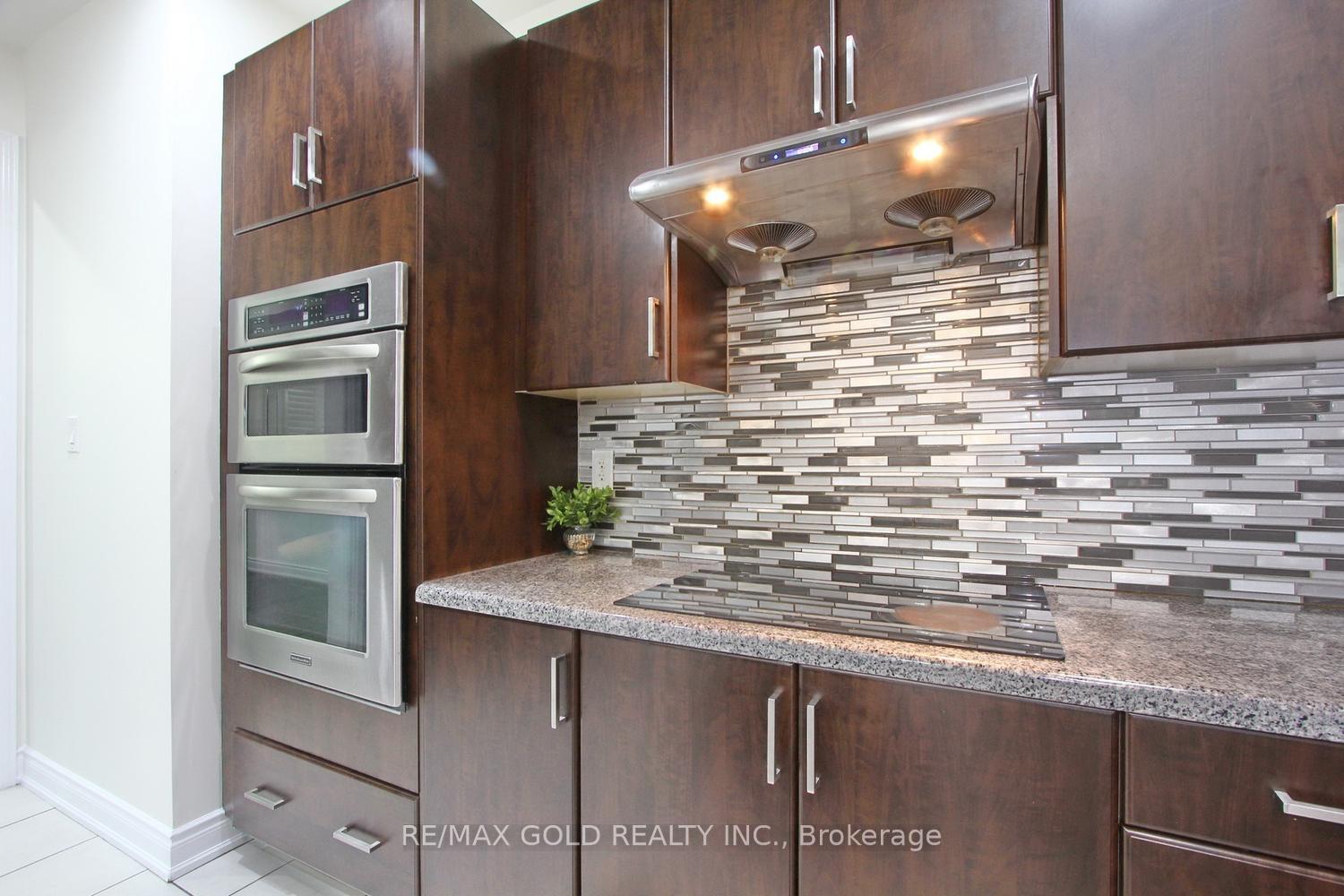 Photo 18 of 52 Bear Run Road, Brampton, Credit Valley — HOMEH