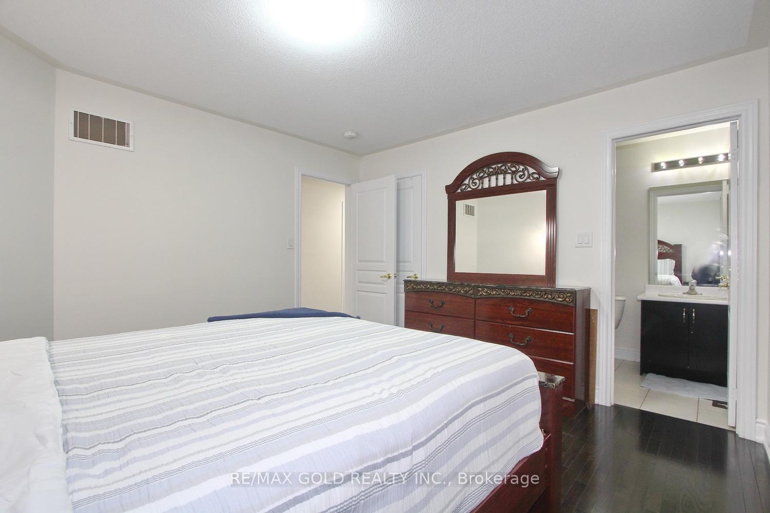 Photo 37 of 52 Bear Run Road, Brampton, Credit Valley — HOMEH