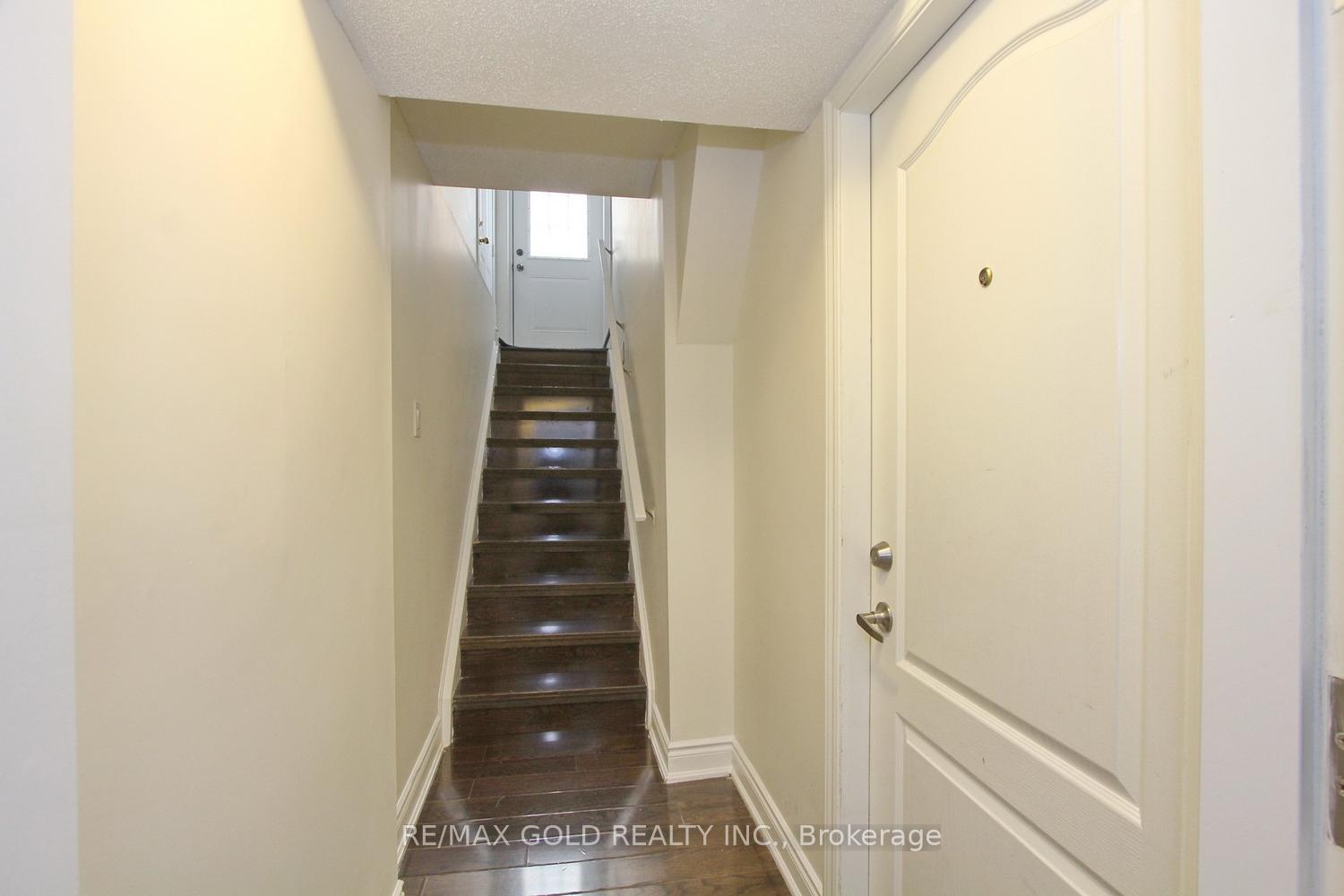 Photo 40 of 52 Bear Run Road, Brampton, Credit Valley — HOMEH