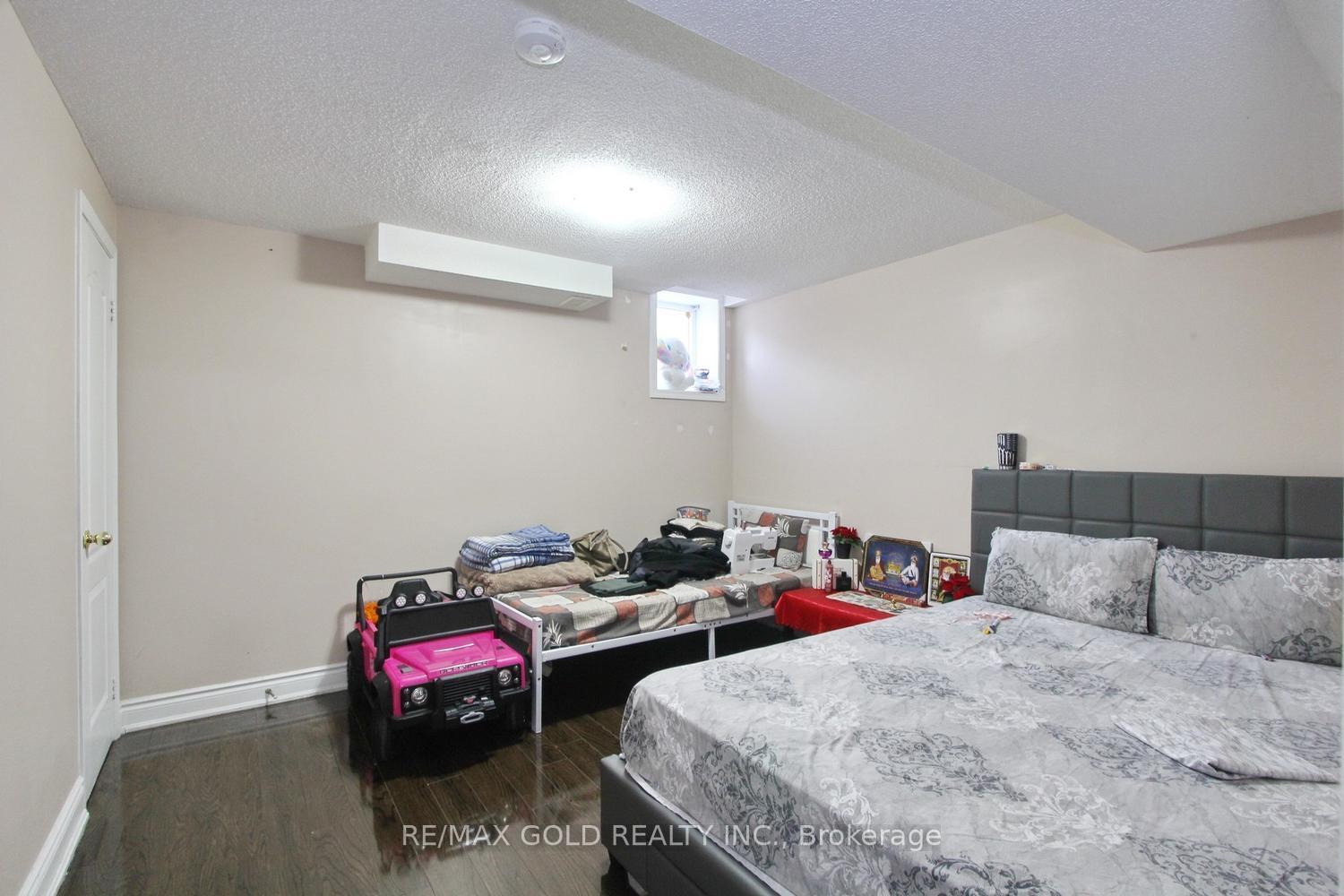 Photo 44 of 52 Bear Run Road, Brampton, Credit Valley — HOMEH