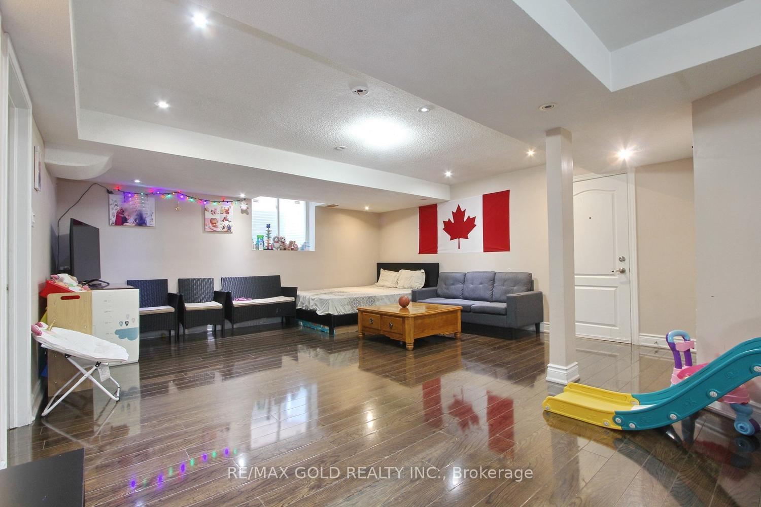 Photo 47 of 52 Bear Run Road, Brampton, Credit Valley — HOMEH