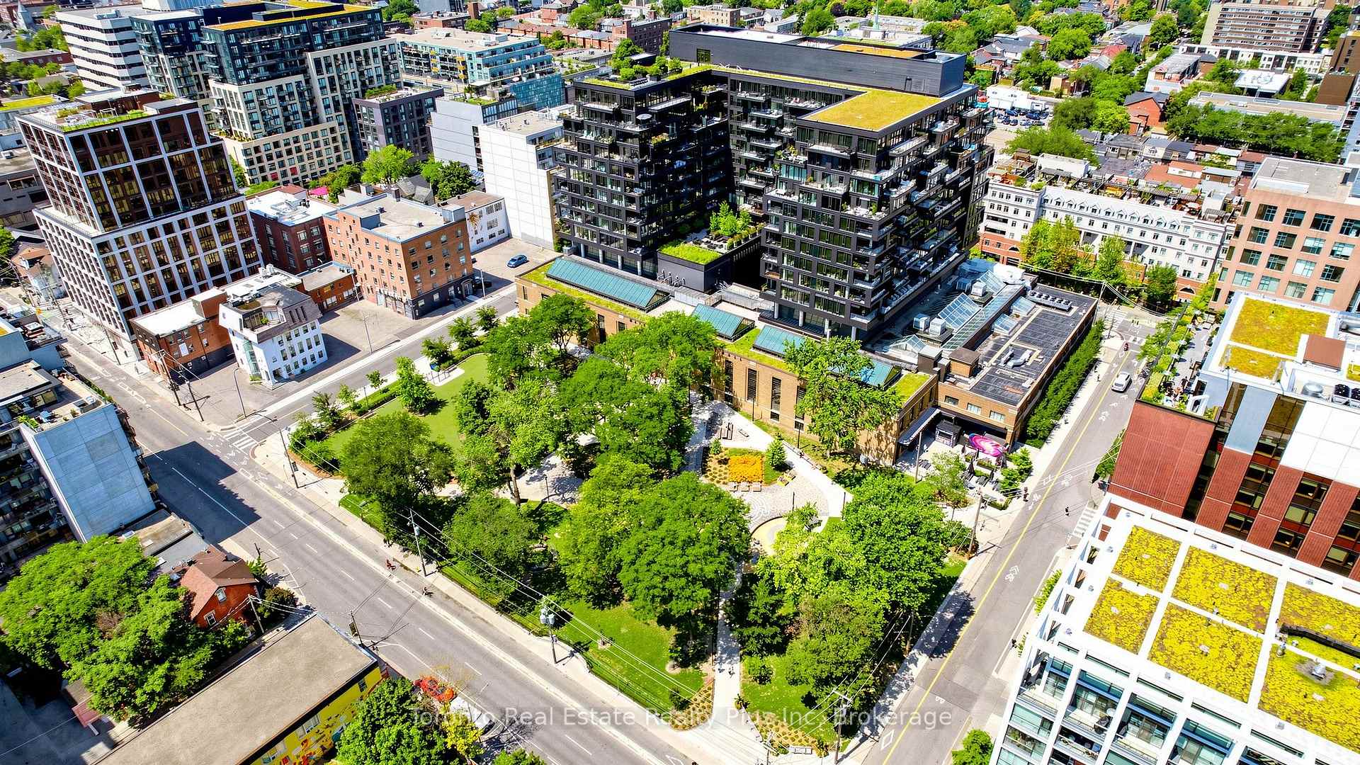 Front of Unit 729, 505 Richmond Street W