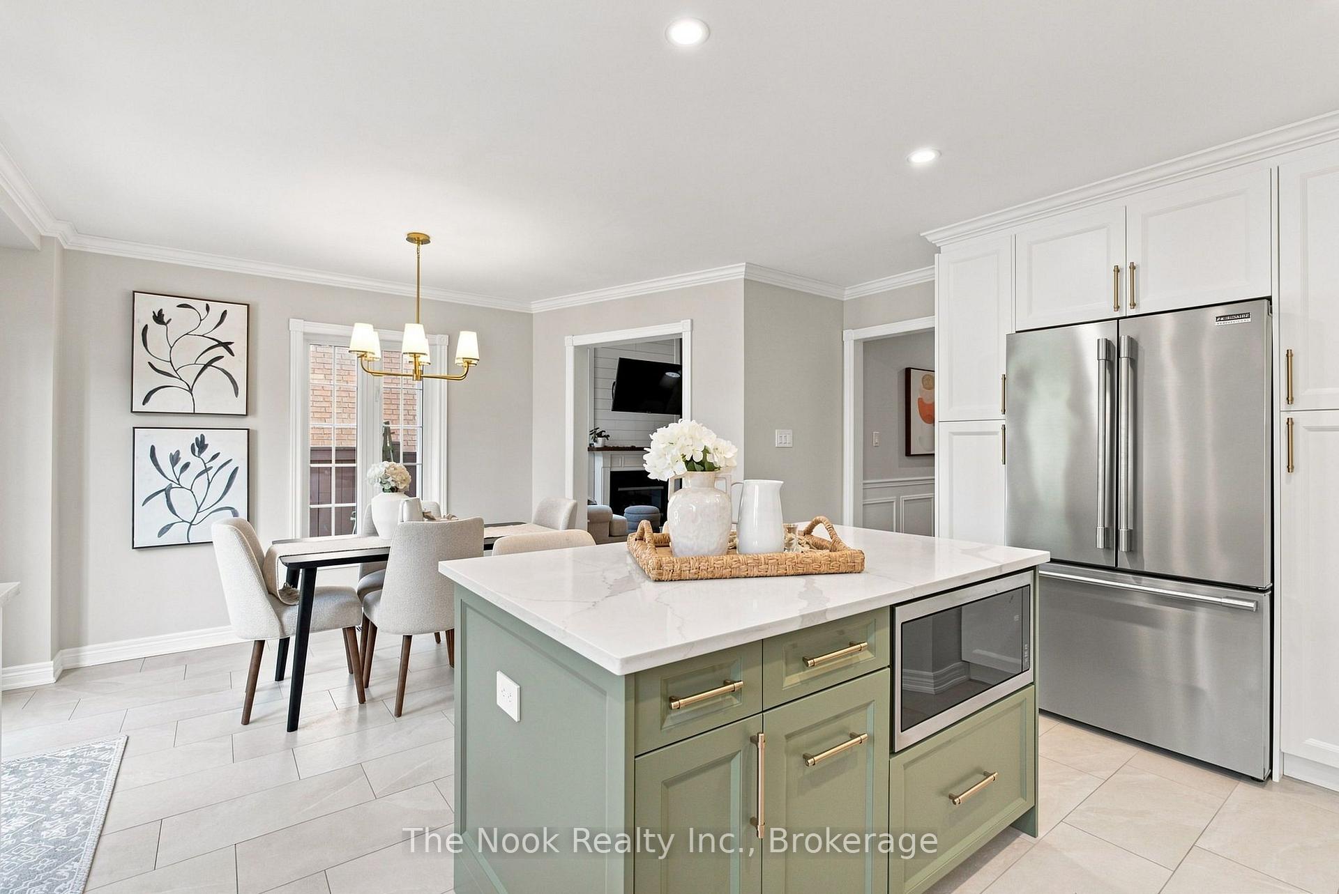 Photo 9 of 41 Dopp Crescent, Whitby, Brooklin — HOMEH