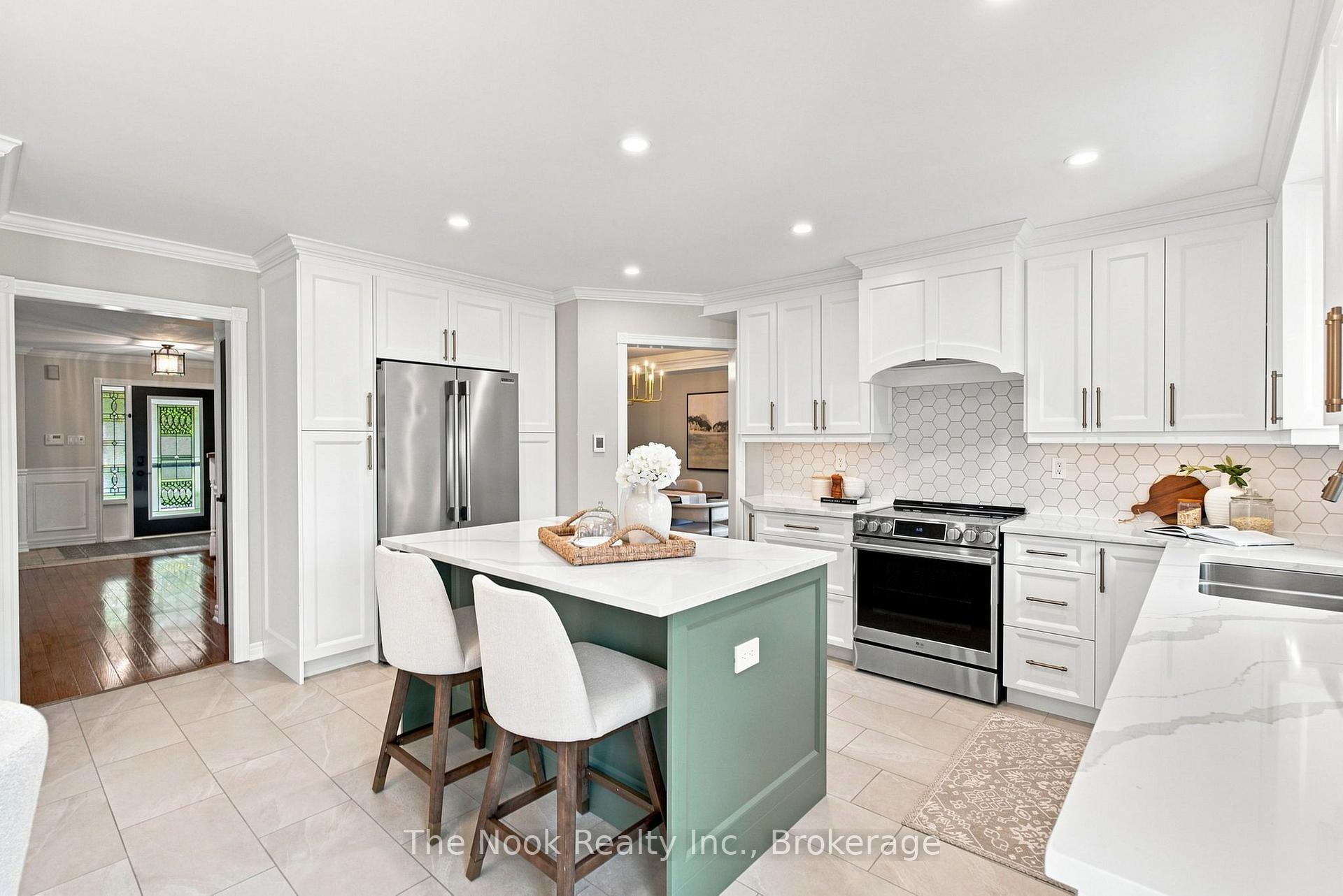 Photo 10 of 41 Dopp Crescent, Whitby, Brooklin — HOMEH