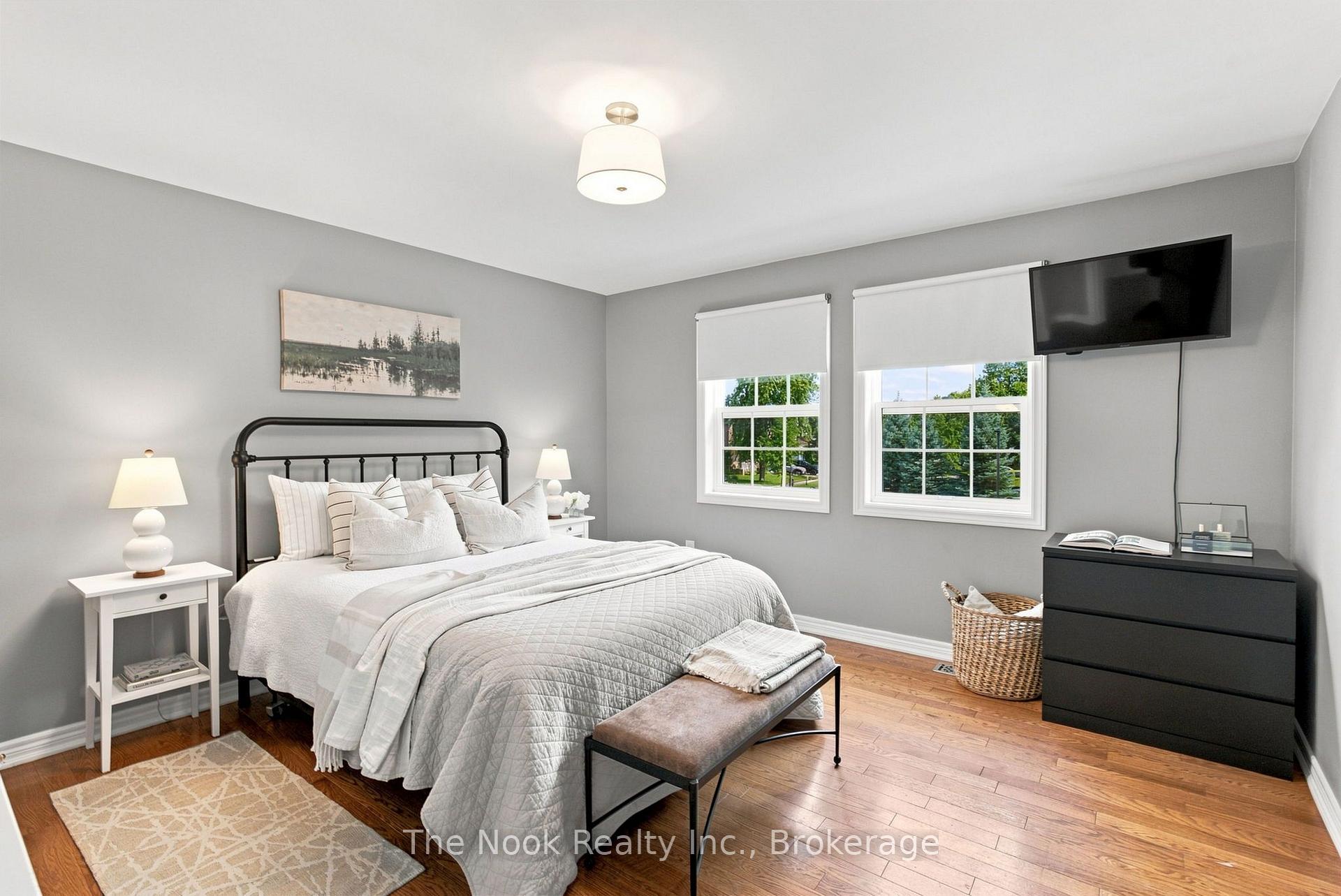 Photo 32 of 41 Dopp Crescent, Whitby, Brooklin — HOMEH