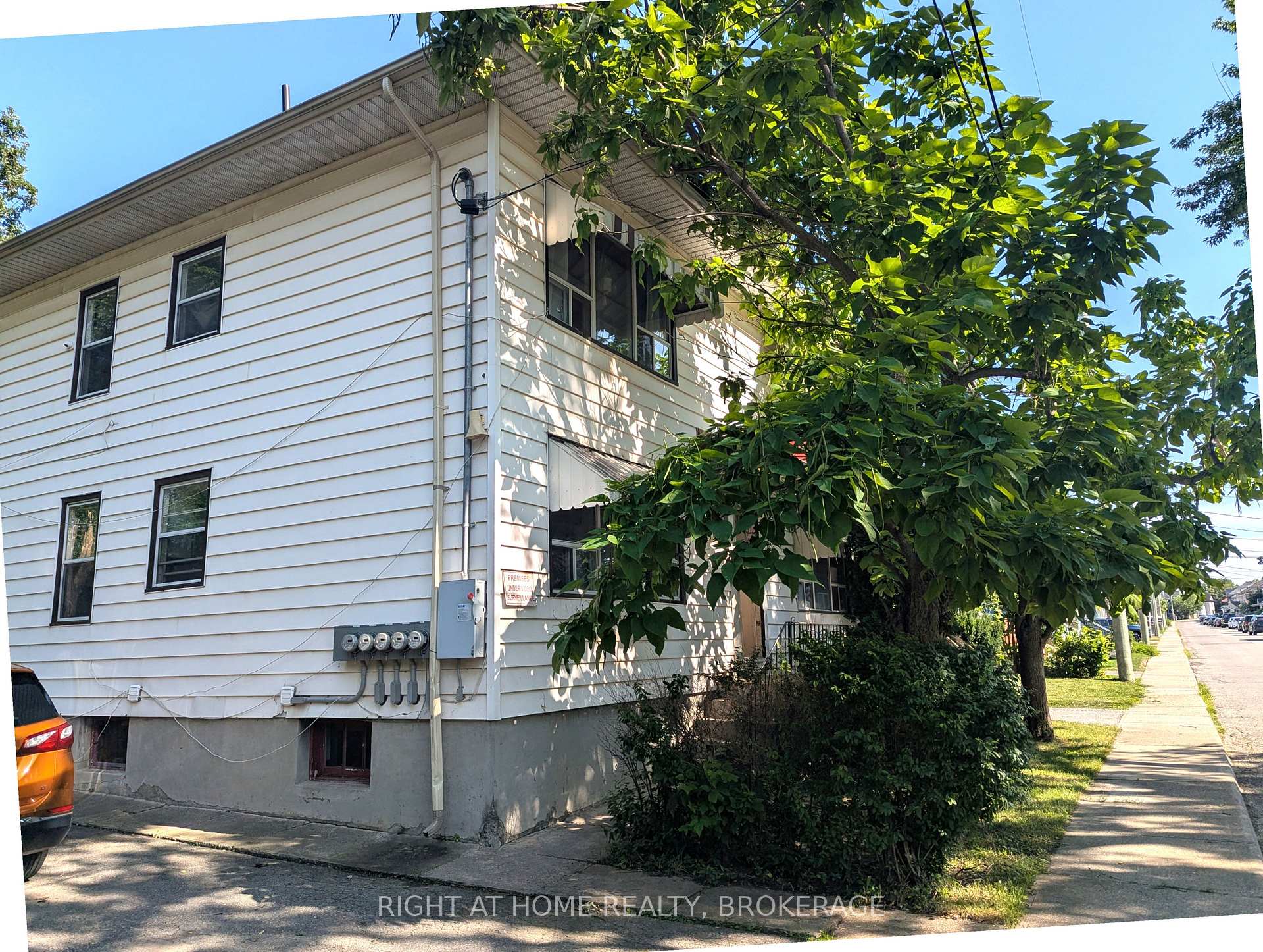 Front of Unit 2, 60 Richmond Avenue