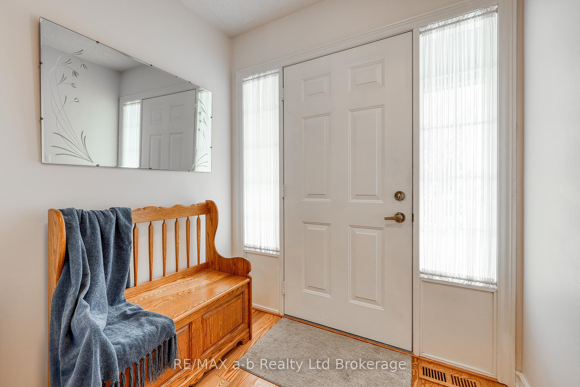 Photo 3 of 23 Brasher Drive, Tillsonburg — HOMEH