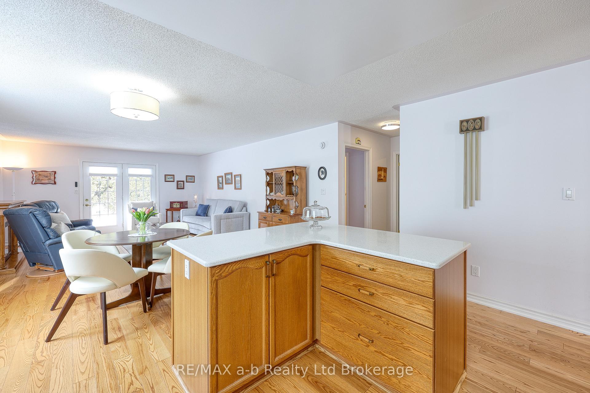 Photo 7 of 23 Brasher Drive, Tillsonburg — HOMEH