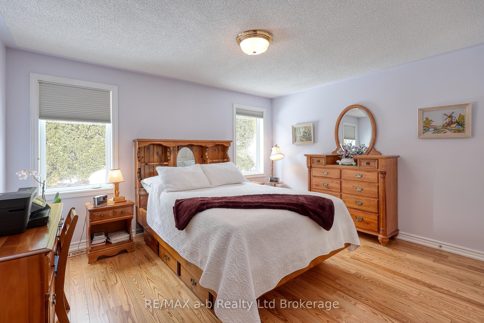 Photo 10 of 23 Brasher Drive, Tillsonburg — HOMEH