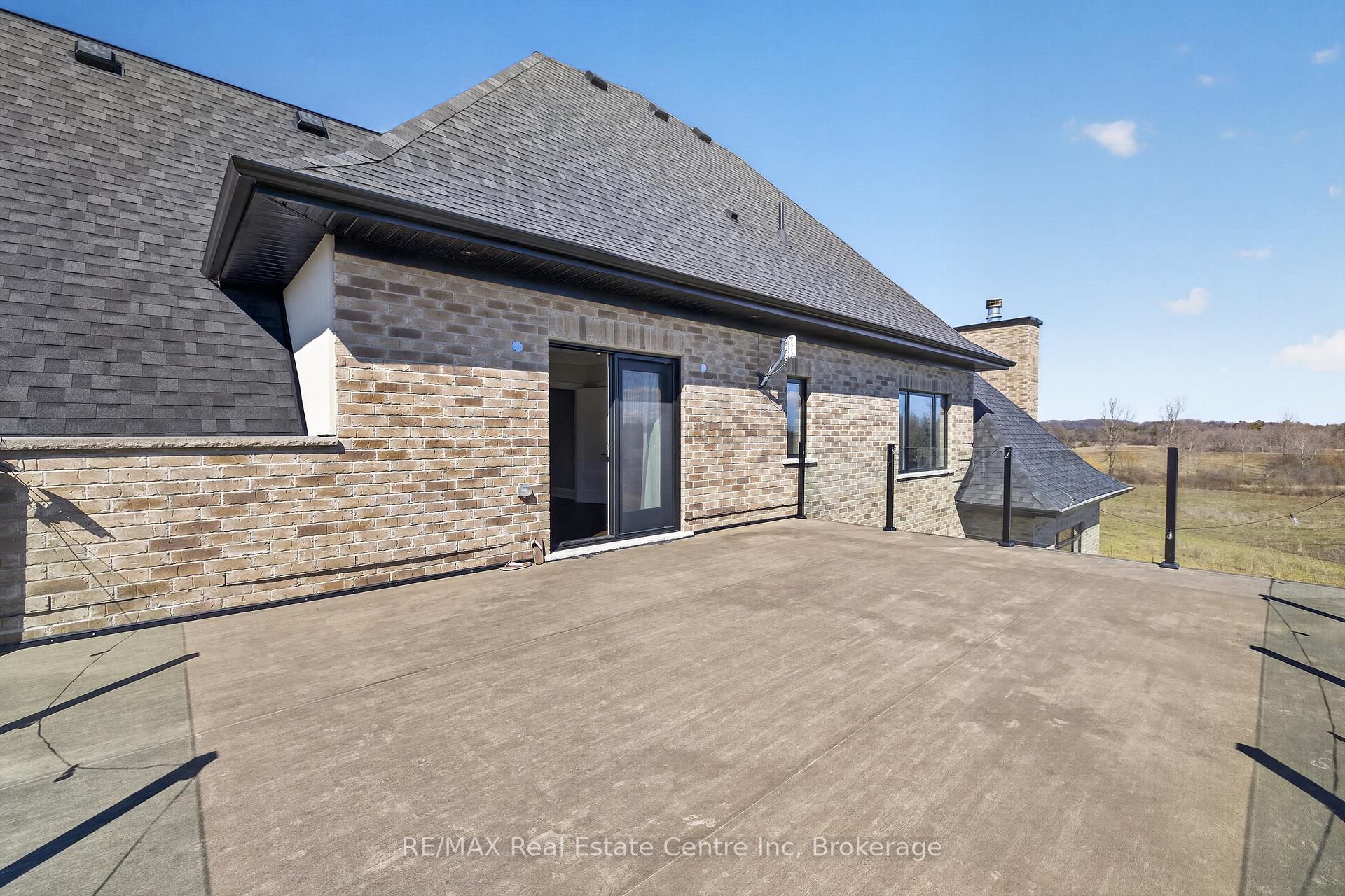 Photo 44 of 7645 Maltby Road E, Puslinch, Rural Puslinch East — HOMEH