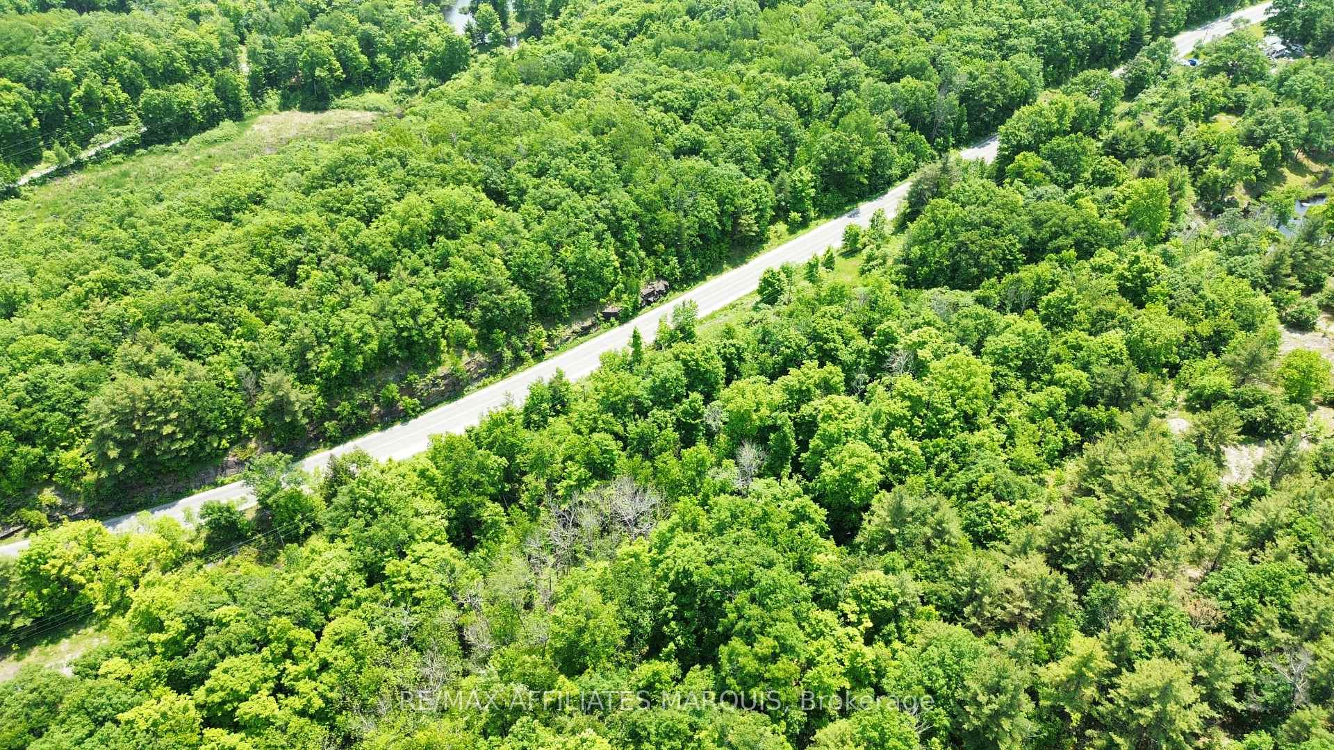 Photo 4 of 938 Crow Lake Road, Frontenac, Frontenac Centre — HOMEH