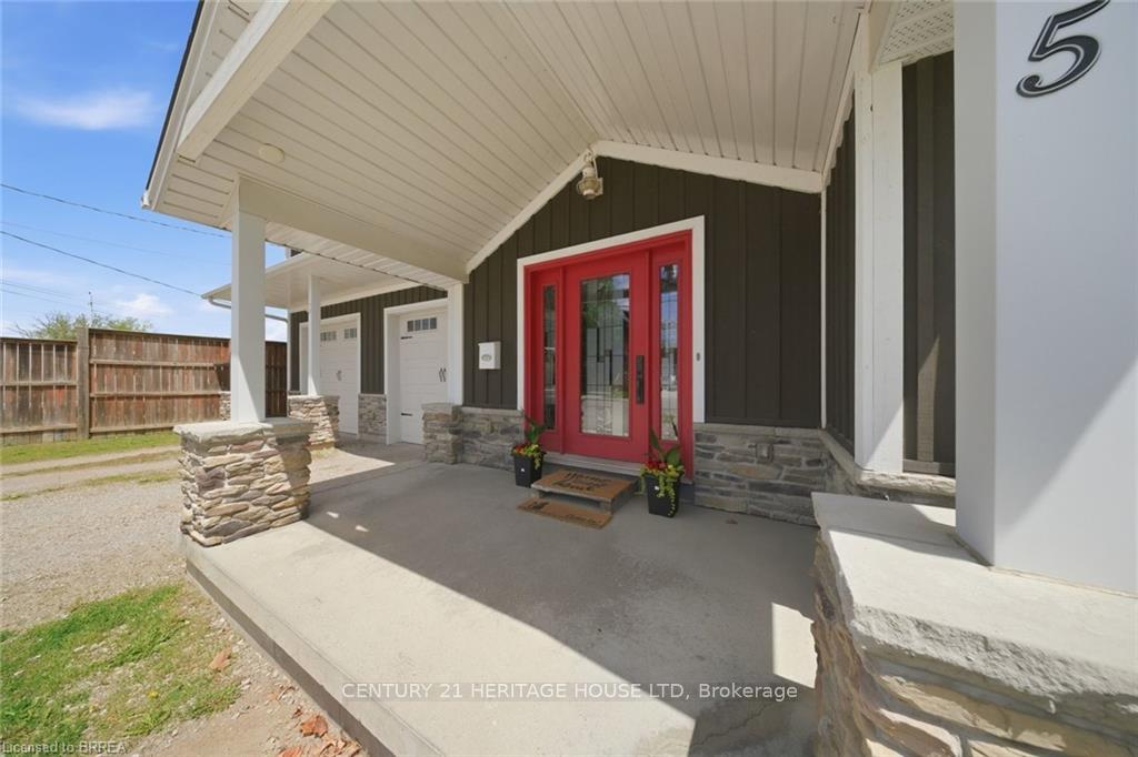 Photo 5 of 5 Echo Villa Avenue, Brantford, Echo Place — HOMEH