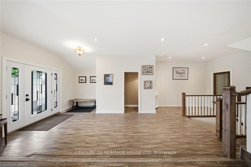 Photo 7 of 5 Echo Villa Avenue, Brantford, Echo Place — HOMEH