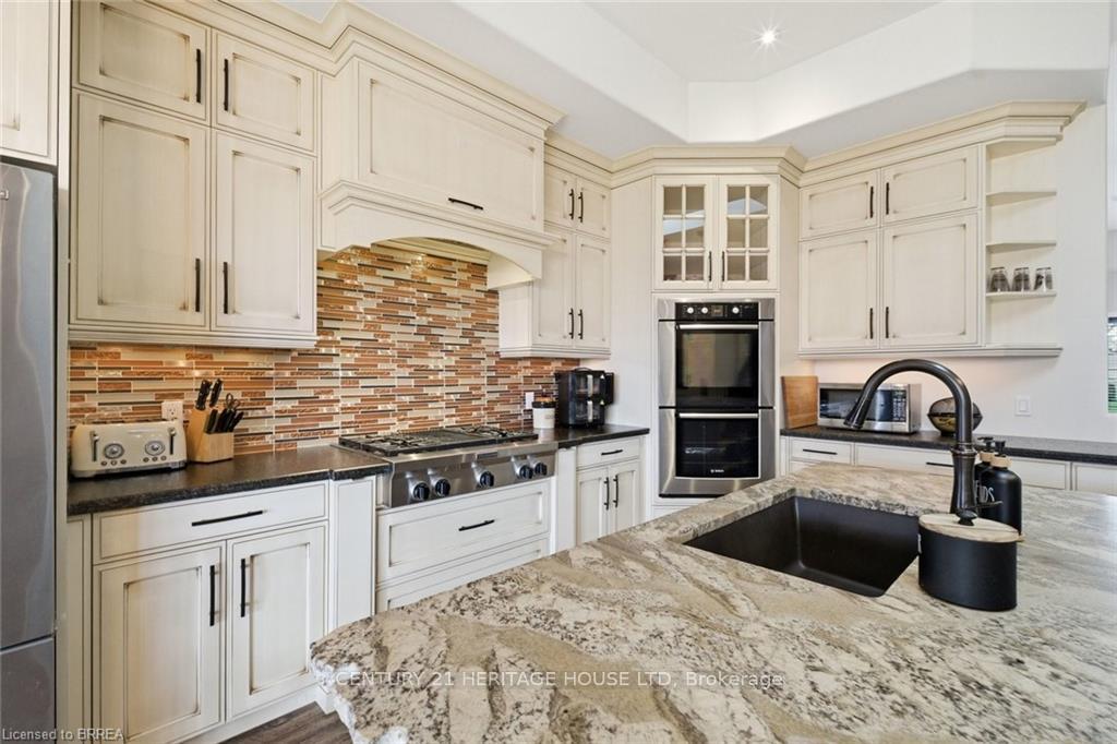 Photo 15 of 5 Echo Villa Avenue, Brantford, Echo Place — HOMEH