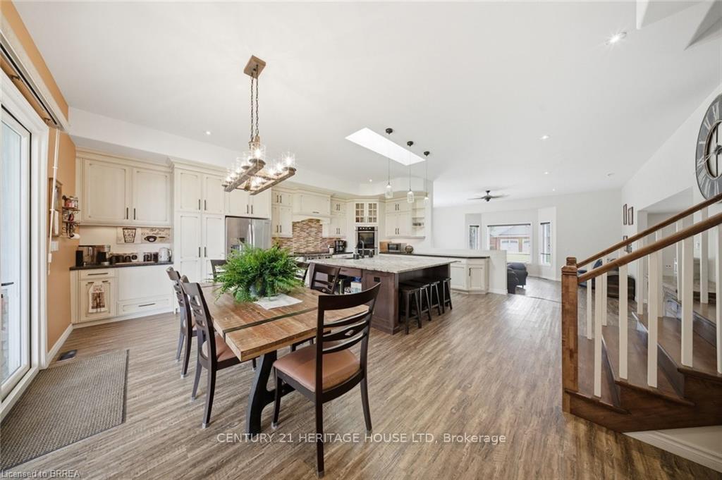 Photo 17 of 5 Echo Villa Avenue, Brantford, Echo Place — HOMEH