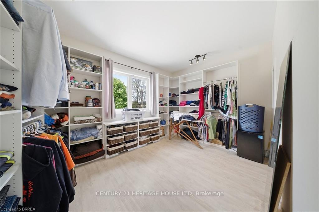 Photo 26 of 5 Echo Villa Avenue, Brantford, Echo Place — HOMEH
