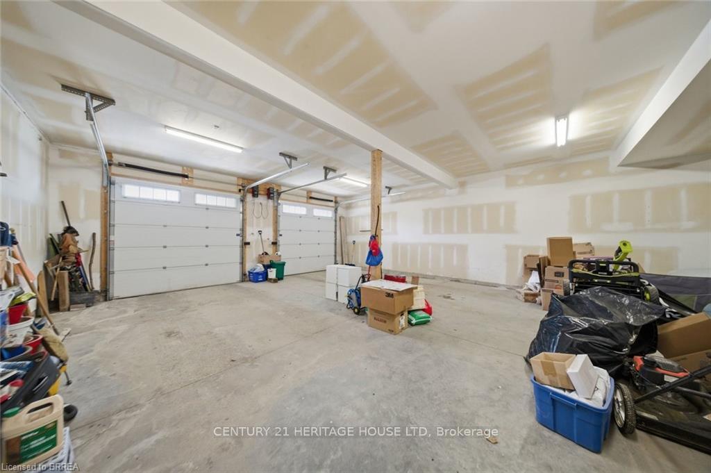 Photo 33 of 5 Echo Villa Avenue, Brantford, Echo Place — HOMEH