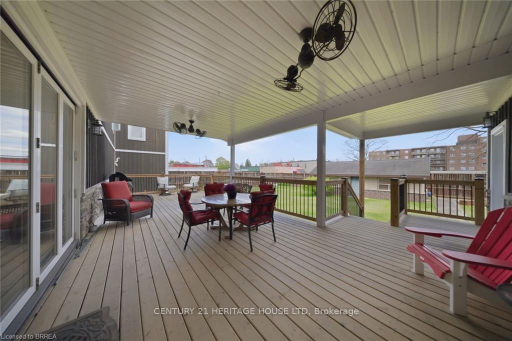 Photo 38 of 5 Echo Villa Avenue, Brantford, Echo Place — HOMEH