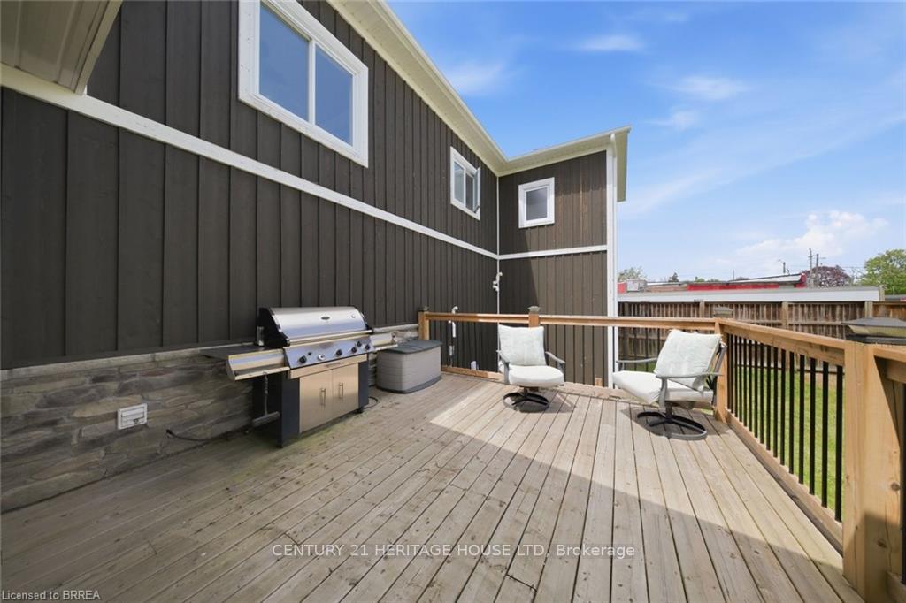 Photo 40 of 5 Echo Villa Avenue, Brantford, Echo Place — HOMEH