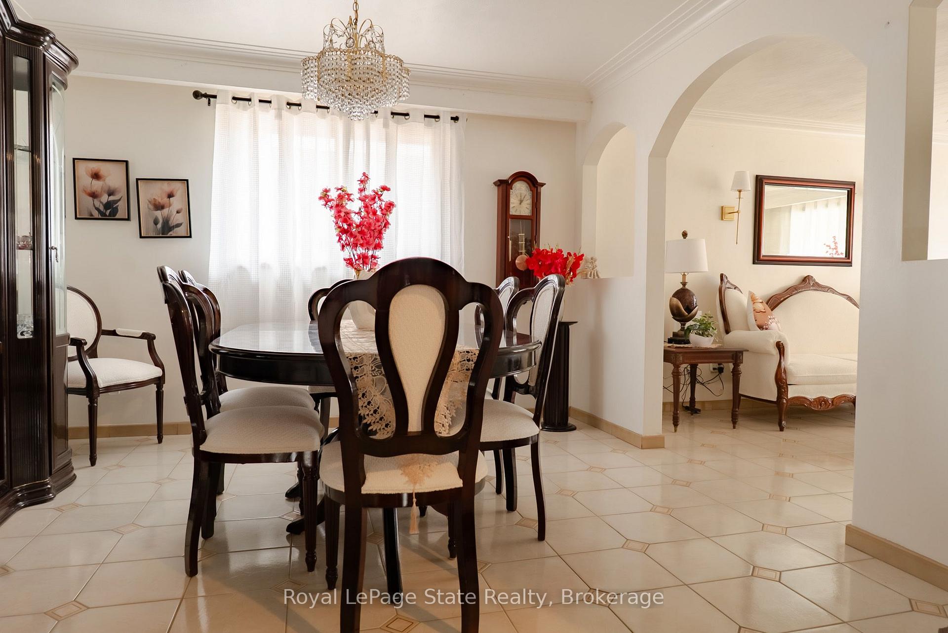 Photo 6 of 43 Henley Drive, Hamilton, Stoney Creek — HOMEH