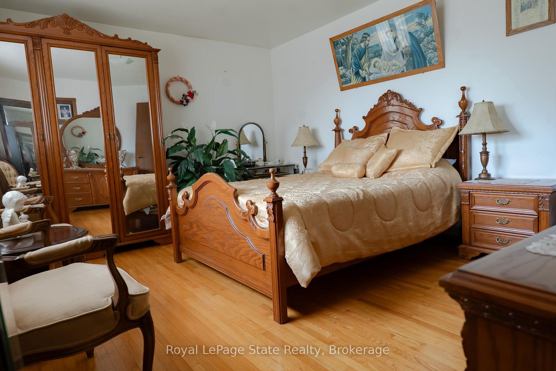Photo 11 of 43 Henley Drive, Hamilton, Stoney Creek — HOMEH