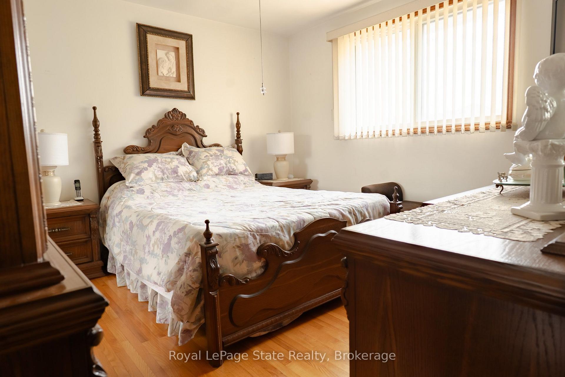 Photo 12 of 43 Henley Drive, Hamilton, Stoney Creek — HOMEH